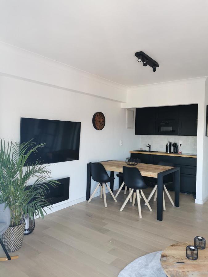 Studio De Strandloper Met 1 Zetelbed En 1 Bedkast Lägenhet Middelkerke Exteriör bild